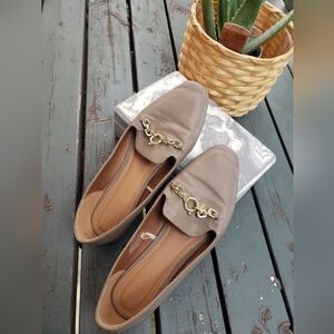 Free With Bundle H & M women's flats size 7